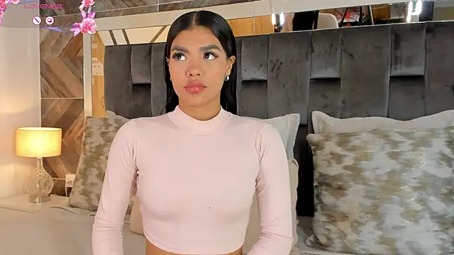 NaylaGrey online show from 11-06-25, 11:55