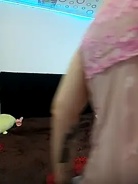 Snapshot of Yin_yang_hot chatting on 11-04-25, 10:20 Yin yang hot online show from 11-04-25, 10:20