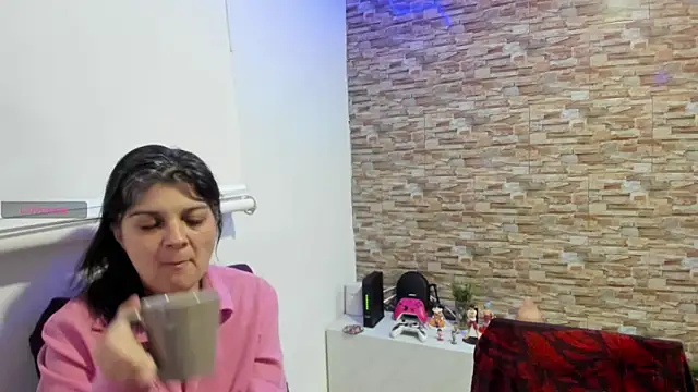 Snapshot of Yin_yang_hot chatting on 11-14-25, 03:05 Yin yang hot online show from 11-14-25, 03:05