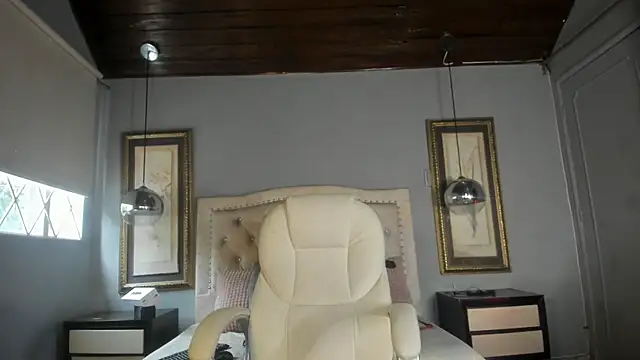 Snapshot of Baby_Punk1 chatting on 10-31-25, 12:39 Baby Punk1 online show from 10-31-25, 12:39