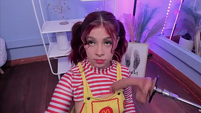 KathiaSaenz  online show from 11-29-25, 04:37