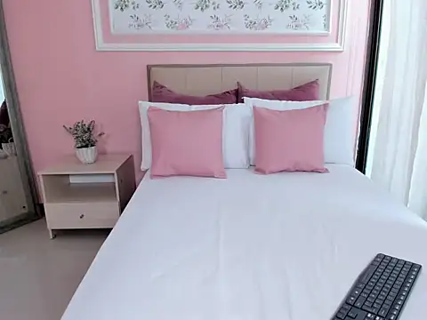 ivy aoki online show from 10-15-25, 06:52