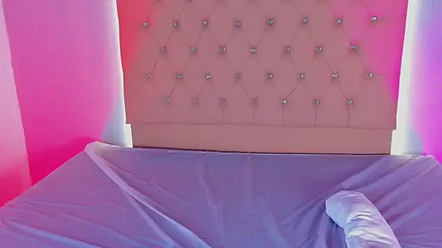 Athenea  fox online show from 11-28-25, 03:20