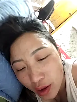 Snapshot of zhen-zo chatting on 03-25-26, 05:41 zhen-zo online show from 03-25-26, 05:41