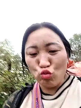 Snapshot of zhen-zo chatting on 04-04-26, 04:11 zhen-zo online show from 04-04-26, 04:11