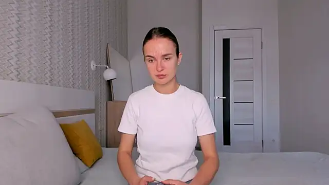 Snapshot of LilMary_ chatting on 11-04-25, 06:34 LilMary online show from 11-04-25, 06:34