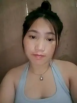 min-xinh online show from 10-31-25, 12:44