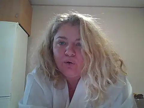 HurricaneCathrine online show from 10-06-25, 01:19