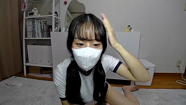 Snapshot of kana_sc chatting on 10-23-25, 11:09 kana sc online show from 10-23-25, 11:09