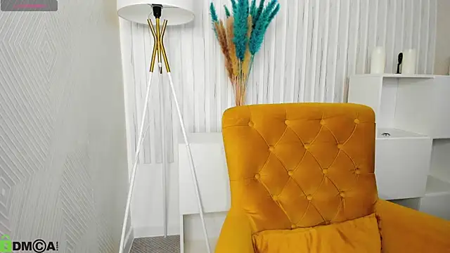 Snapshot of KarinaBroks chatting on 11-14-25, 11:53 KarinaBroks online show from 11-14-25, 11:53