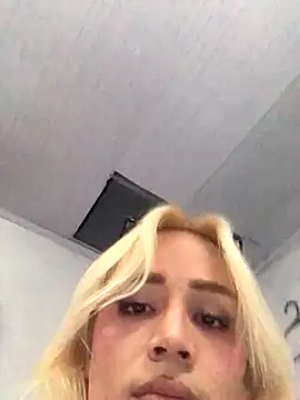 Snapshot of alexawinterrr chatting on 09-30-25, 12:32 alexawinterrr online show from 09-30-25, 12:32