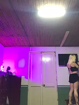 Snapshot of alexawinterrr chatting on 11-05-25, 10:43 alexawinterrr online show from 11-05-25, 10:43