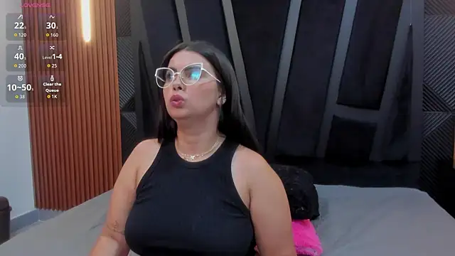 Valka Ross online show from 12-17-25, 11:33