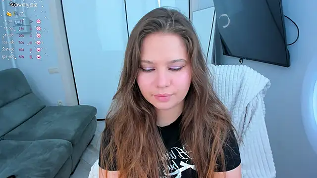 Eva Cheeky online show from 10-07-25, 05:37