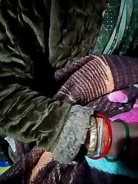 Lona2525 online show from 12-20-25, 06:37