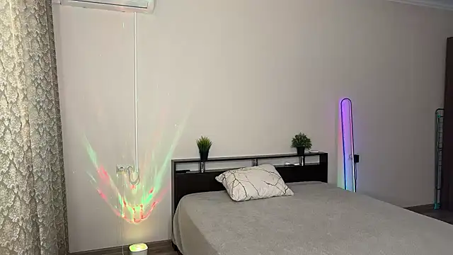 LizaBelle  online show from 10-17-25, 01:14