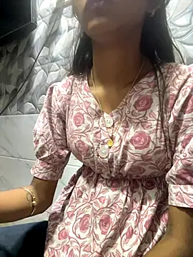 Nencycute1 online show from 10-03-25, 06:38