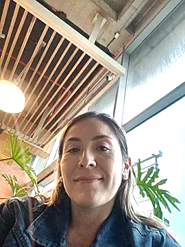 Mariana gom online show from 10-10-25, 09:25