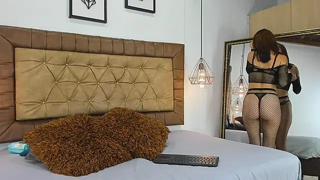 Snapshot of hannarose1208 chatting on 10-23-25, 12:37 hannarose1208 online show from 10-23-25, 12:37