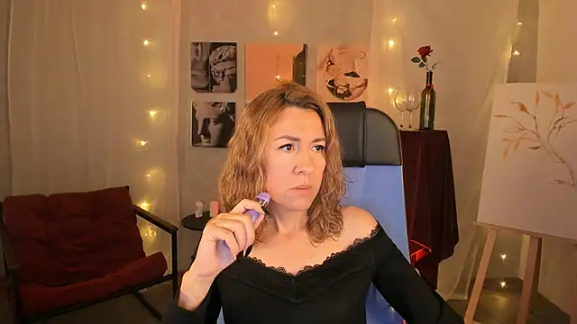 DonnaSmitth online show from 10-14-25, 03:24