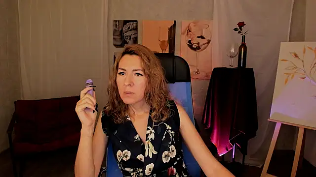 DonnaSmitth online show from 10-30-25, 03:24