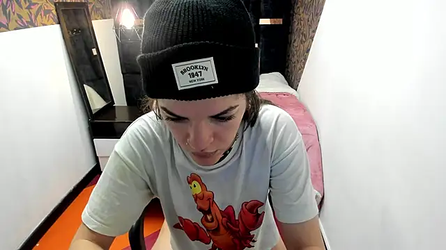 Snapshot of Mia_Carter__ chatting on 10-30-25, 08:31 Mia Carter online show from 10-30-25, 08:31