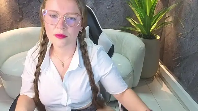 carla tp online show from 10-09-25, 07:56