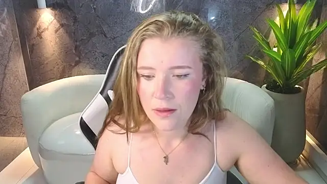 carla tp online show from 10-15-25, 02:44