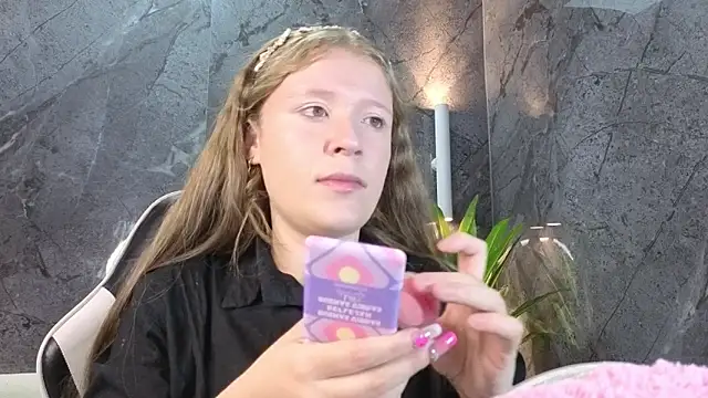 carla tp online show from 10-30-25, 12:50