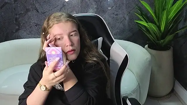 carla tp online show from 11-05-25, 12:49