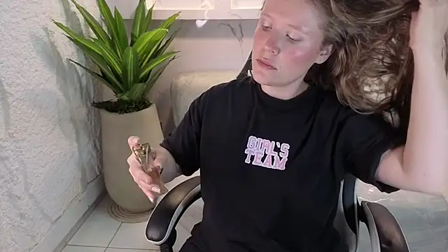 carla tp online show from 11-09-25, 01:09