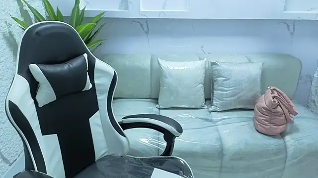 carla tp online show from 11-13-25, 12:37