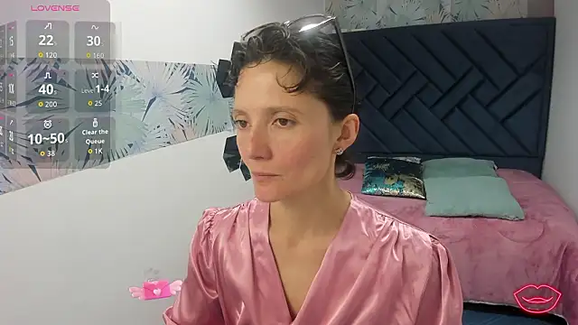 Valery More   online show from 02-13-26, 01:07