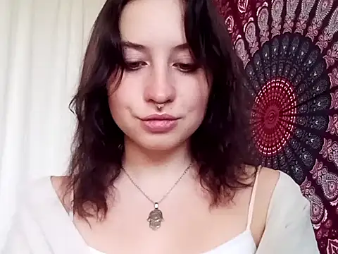 Snapshot of AdalynKiss chatting on 10-20-25, 06:36 AdalynKiss online show from 10-20-25, 06:36