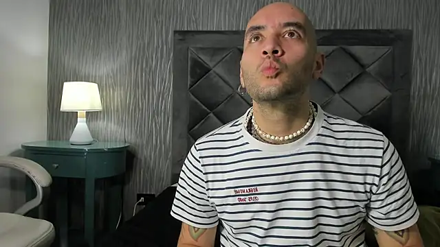 Liam Harper   online show from 10-01-25, 07:53