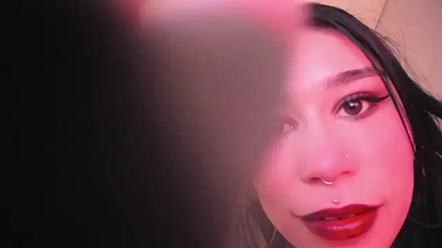 Snapshot of SusanVilla chatting on 11-10-25, 07:35 SusanVilla online show from 11-10-25, 07:35