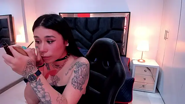 Snapshot of SusanVilla chatting on 11-11-25, 07:47 SusanVilla online show from 11-11-25, 07:47