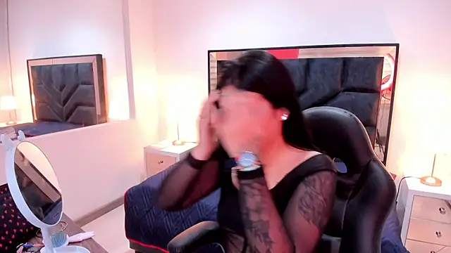 Snapshot of SusanVilla chatting on 11-12-25, 07:35 SusanVilla online show from 11-12-25, 07:35