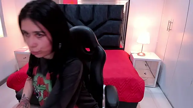 Snapshot of SusanVilla chatting on 11-13-25, 07:35 SusanVilla online show from 11-13-25, 07:35