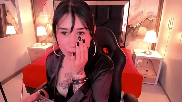 SusanVilla online show from 01-10-26, 07:48