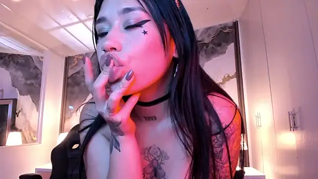 SusanVilla online show from 04-16-26, 09:39