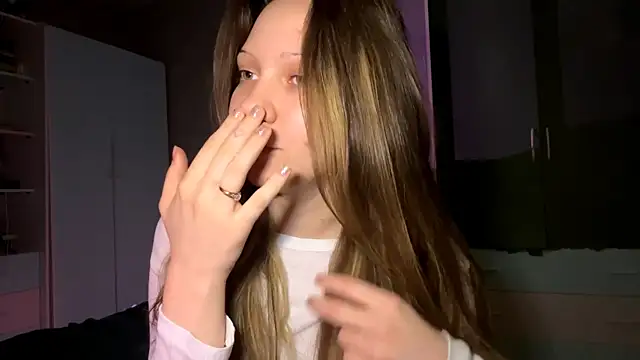 EmiIyKitty online show from 03-01-26, 07:16