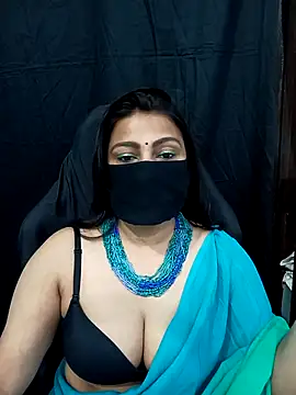 nakedqueen4u online show from 10-06-25, 06:27