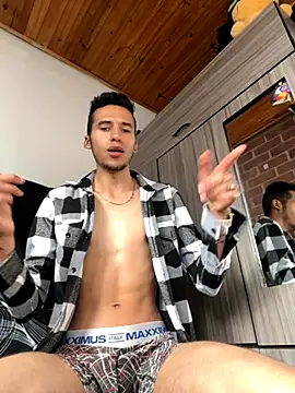 Snapshot of wiland_hot23 chatting on 10-03-25, 09:23 wiland hot23 online show from 10-03-25, 09:23