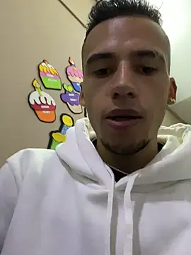 Snapshot of wiland_hot23 chatting on 11-12-25, 04:02 wiland hot23 online show from 11-12-25, 04:02