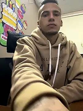 Snapshot of wiland_hot23 chatting on 11-13-25, 06:34 wiland hot23 online show from 11-13-25, 06:34