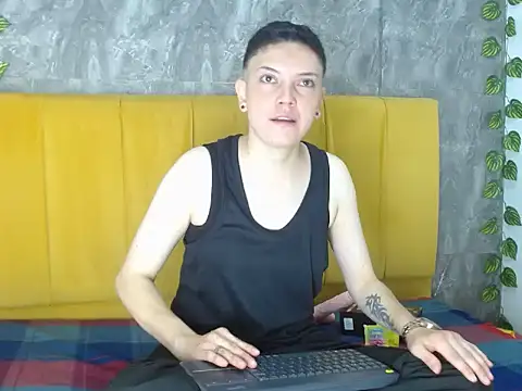 alexmadisoncm101 online show from 11-02-25, 03:20