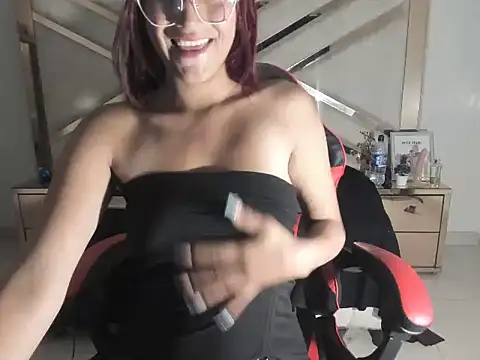 NathaliaRoosRs online show from 09-28-25, 07:52