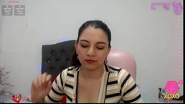 Snapshot of astrolover_ chatting on 10-08-25, 02:53 astrolover online show from 10-08-25, 02:53