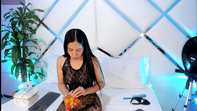 Amelia Rivas online show from 03-25-26, 01:06